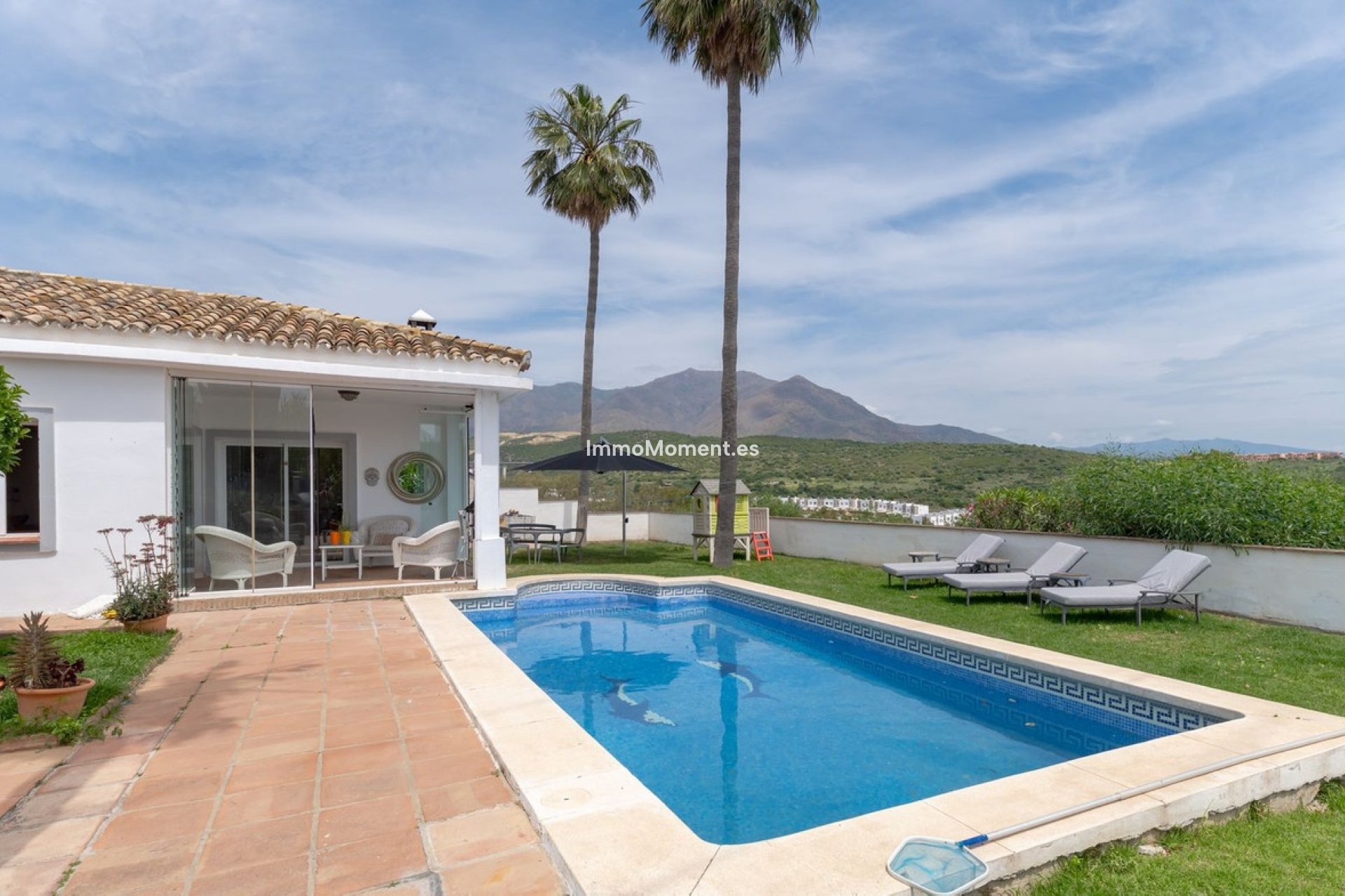 Resale - Detached villa - Estepona - Estepona Centro