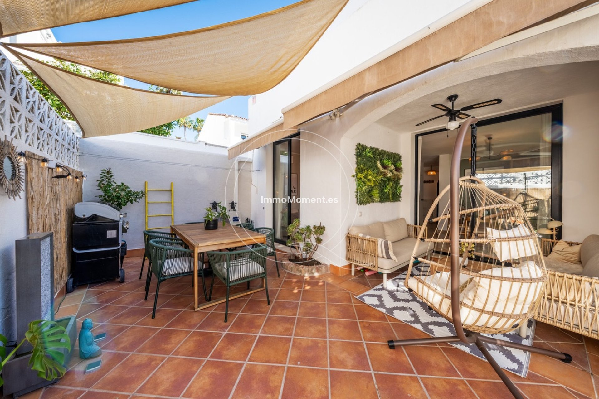 Resale - Detached villa - Estepona - Estepona Centro