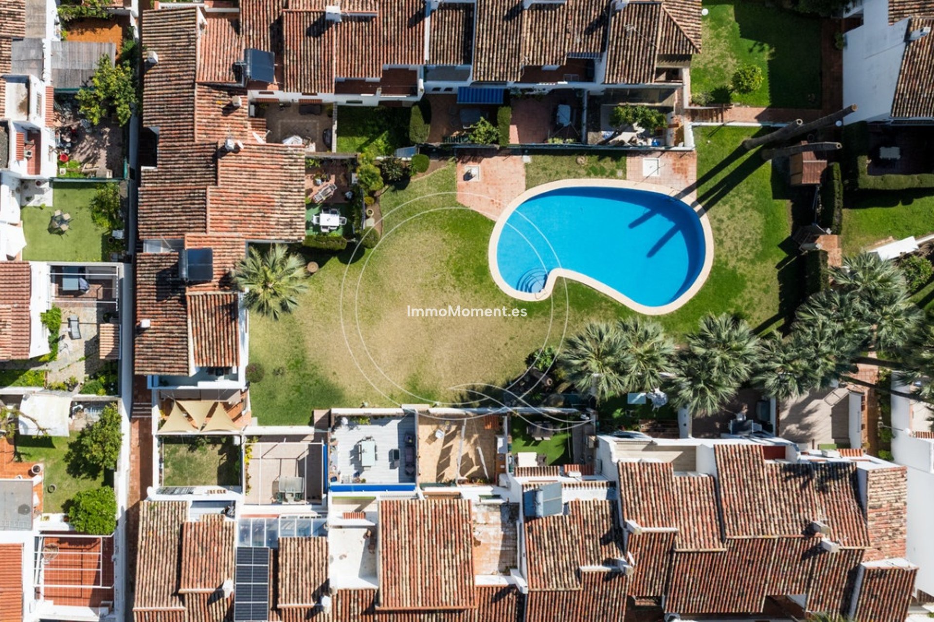 Resale - Detached villa - Estepona - Estepona Centro