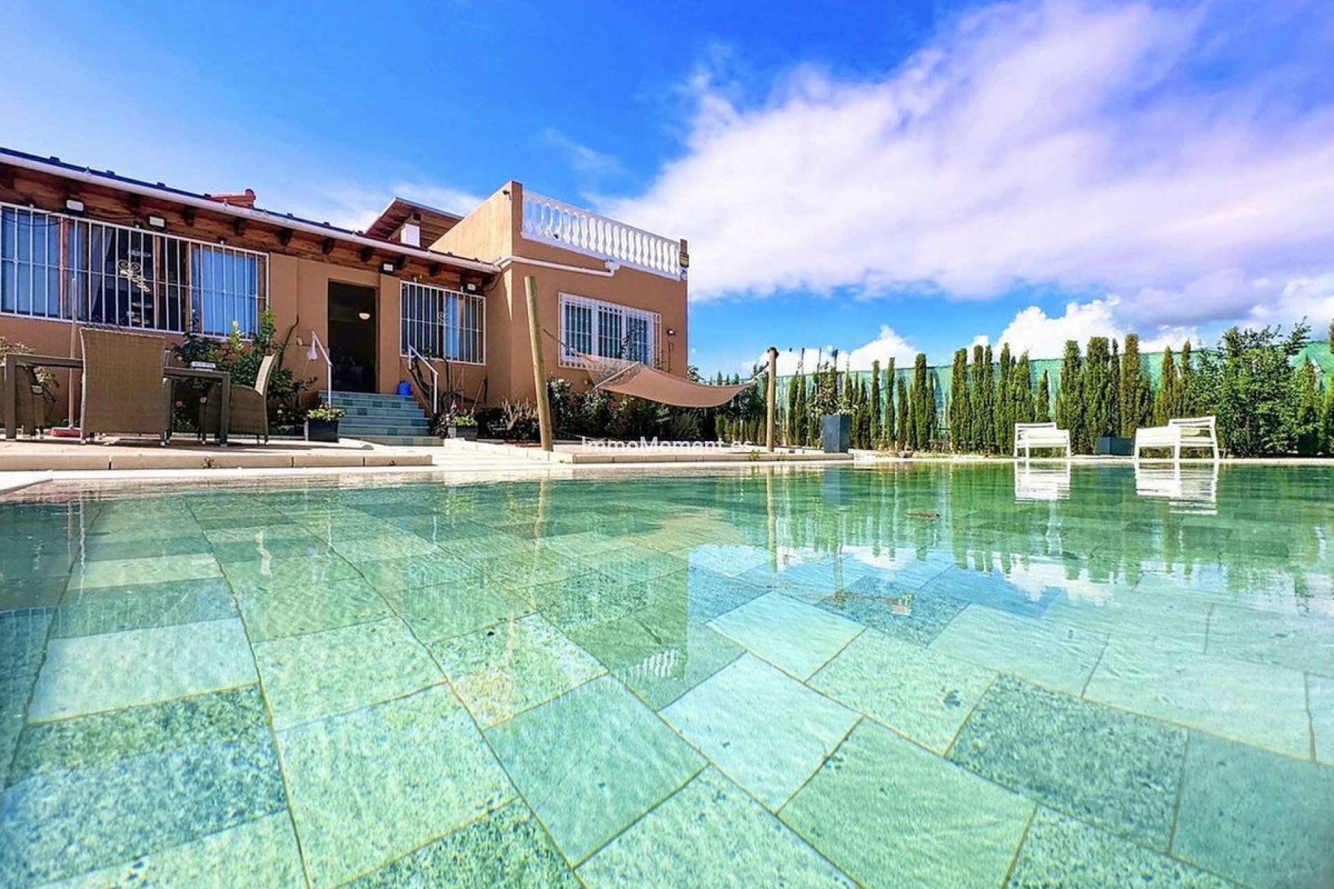 Resale - Detached villa - Estepona - Estepona Centro