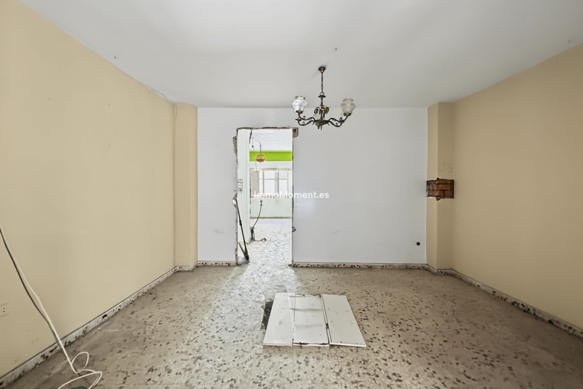 Resale - Detached villa - Estepona - Estepona Centro