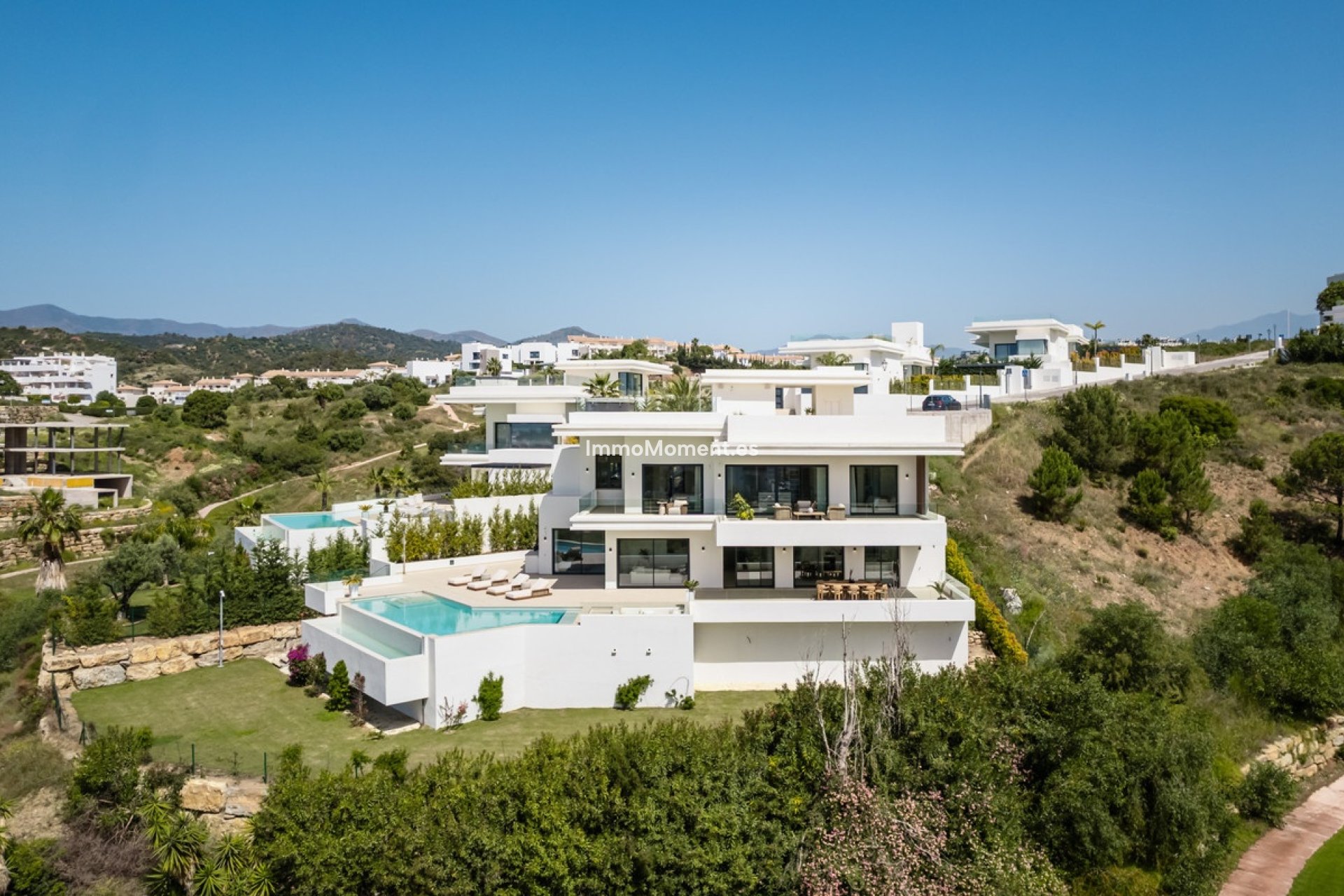 Resale - Detached villa - Estepona - Estepona Centro