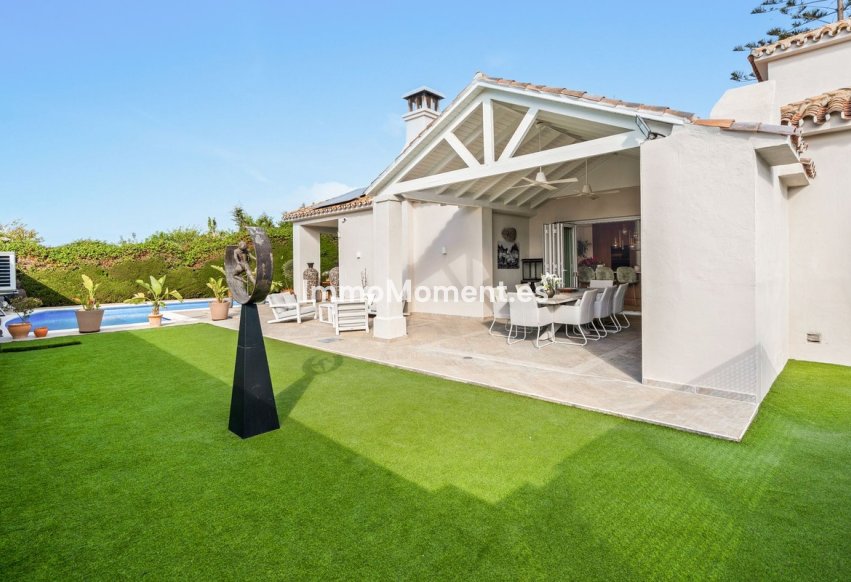 Resale - Detached villa - Estepona - Estepona Centro