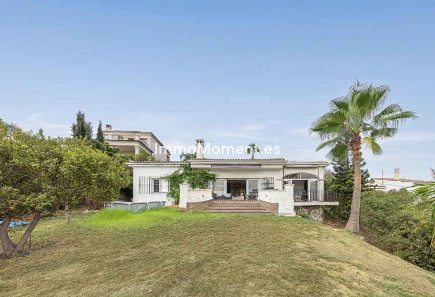 Resale - Detached villa - Estepona - Estepona Centro