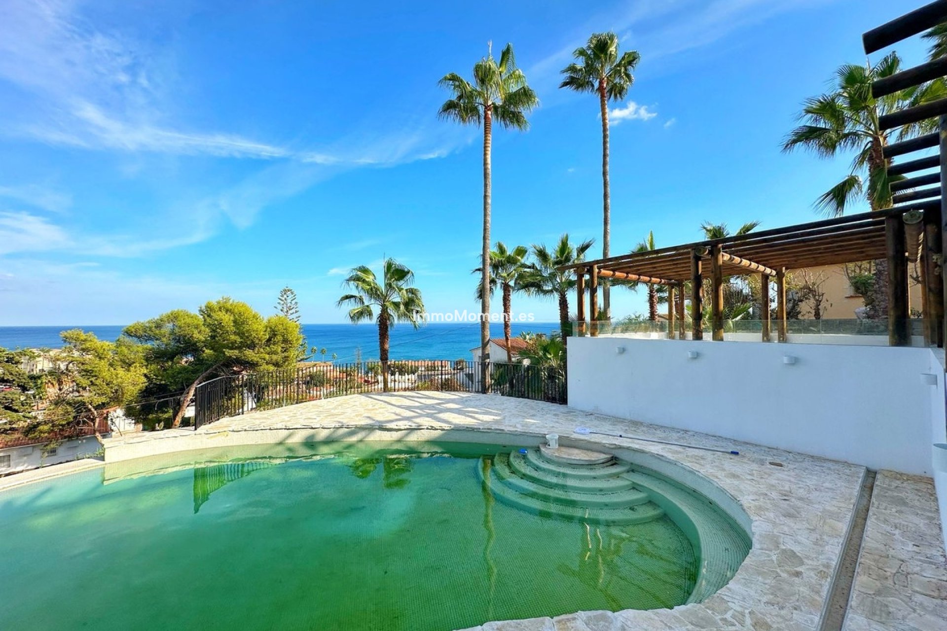 Resale - Detached villa - Estepona - Estepona Centro