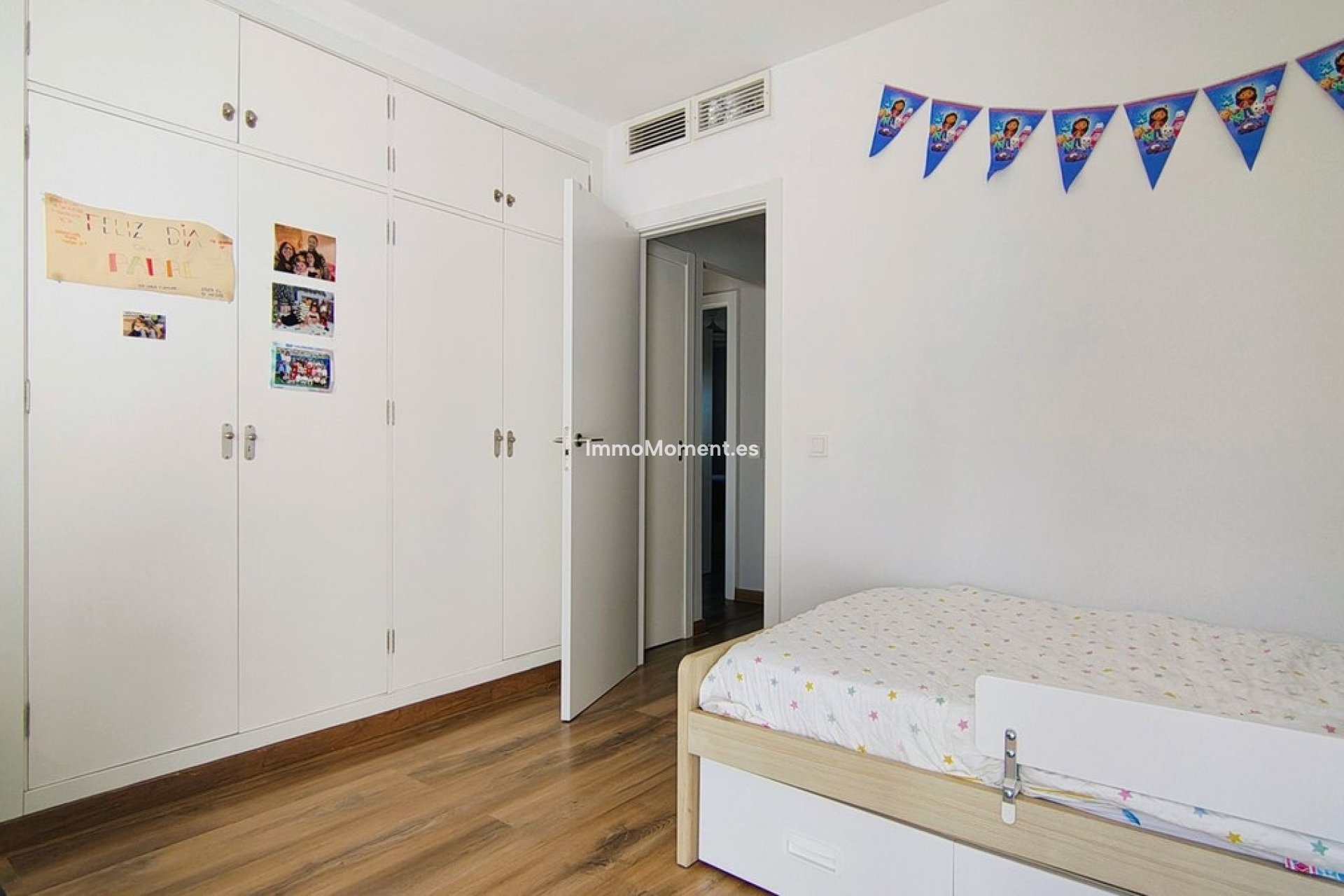 Resale - Detached villa - Estepona - Estepona Centro