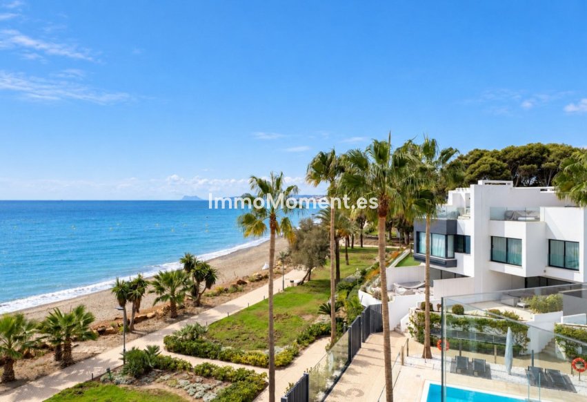 Resale - Detached villa - Estepona - Estepona Centro