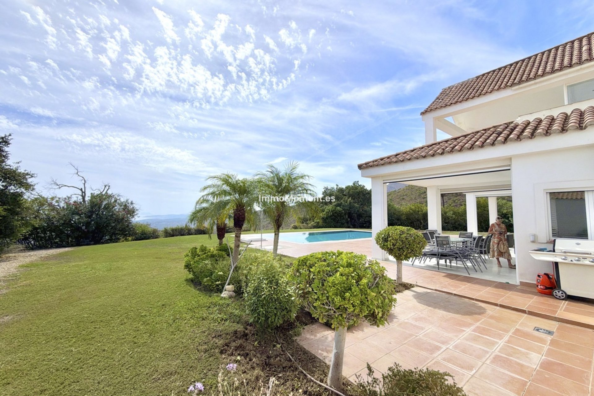 Resale - Detached villa - Estepona - Estepona Centro