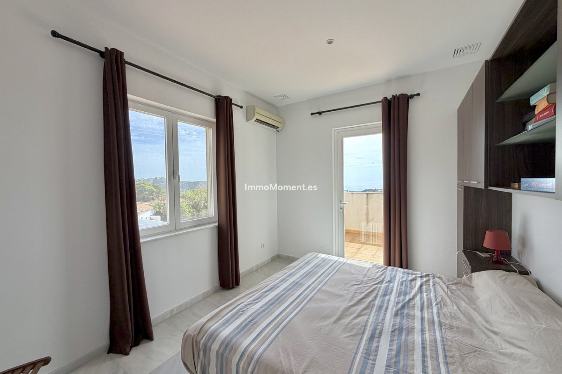 Resale - Detached villa - Estepona - Estepona Centro