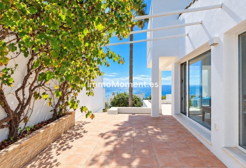Resale - Detached villa - Estepona - Estepona Centro