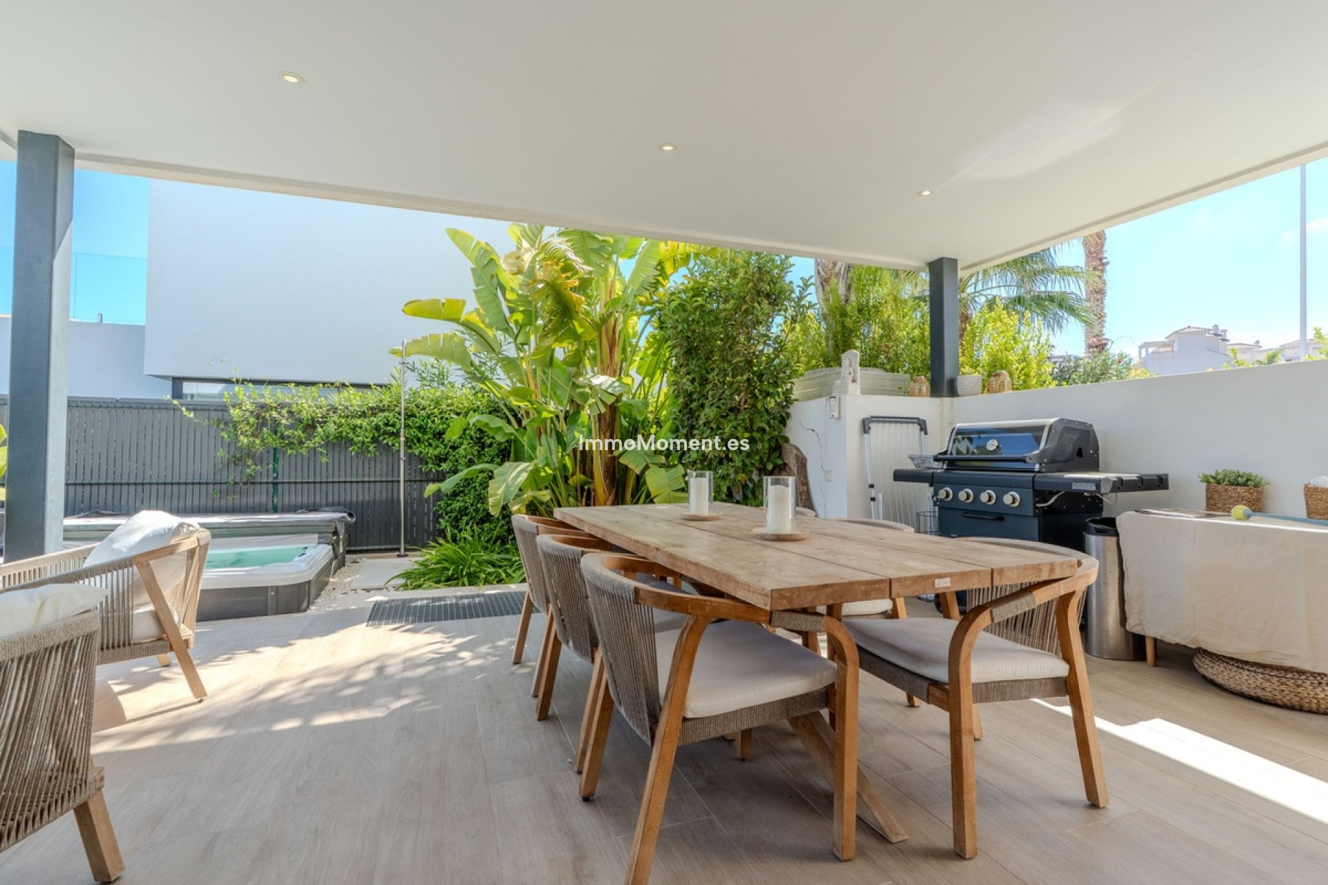 Resale - Detached villa - Estepona - Estepona Centro