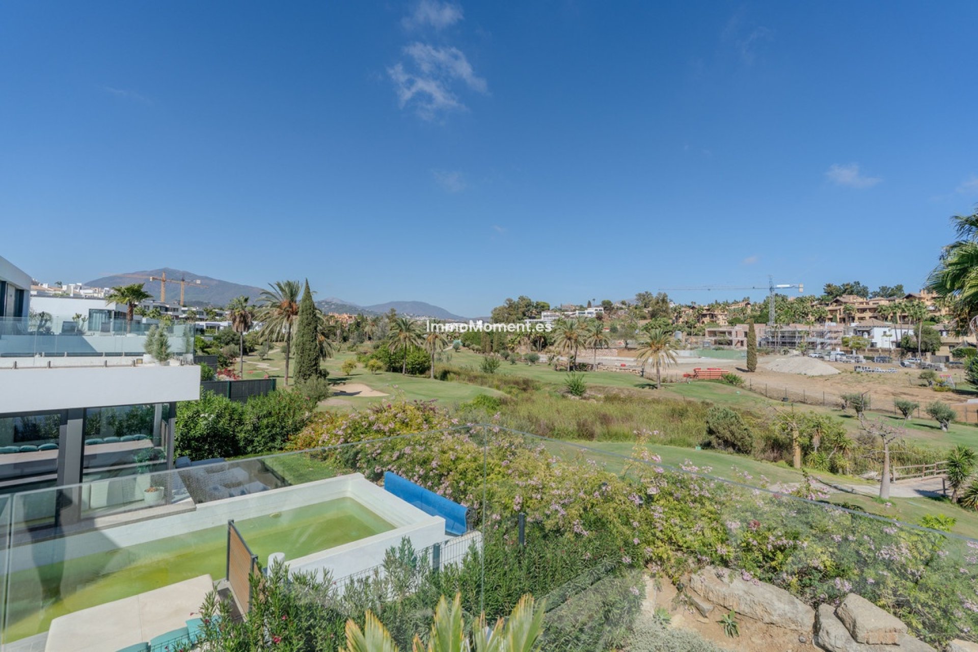 Resale - Detached villa - Estepona - Estepona Centro