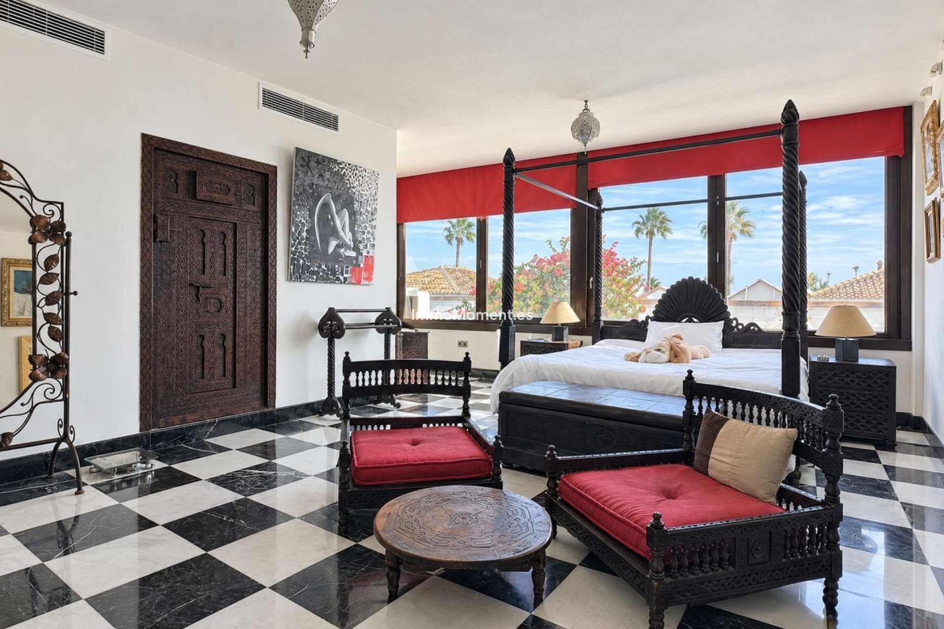 Resale - Detached villa - Estepona - Estepona Centro