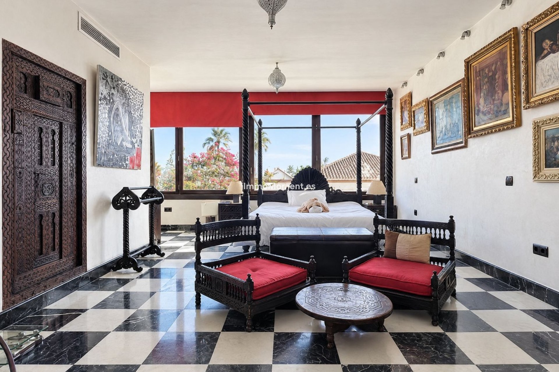 Resale - Detached villa - Estepona - Estepona Centro