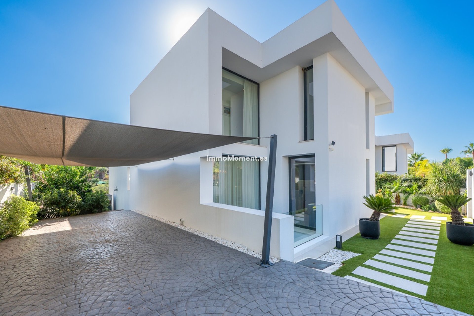 Resale - Detached villa - Estepona - Estepona Centro