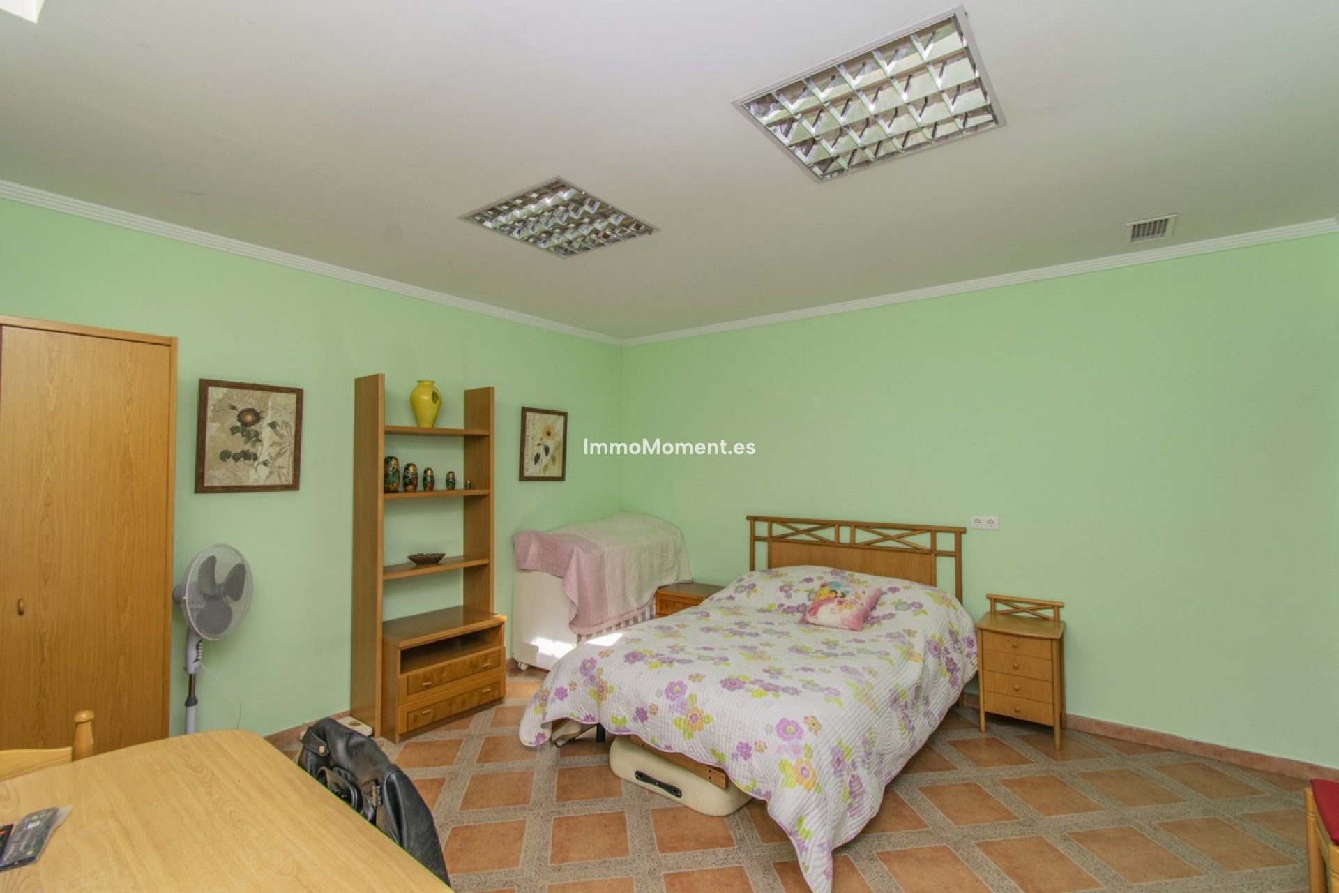 Resale - Detached villa - Estepona - Estepona Centro
