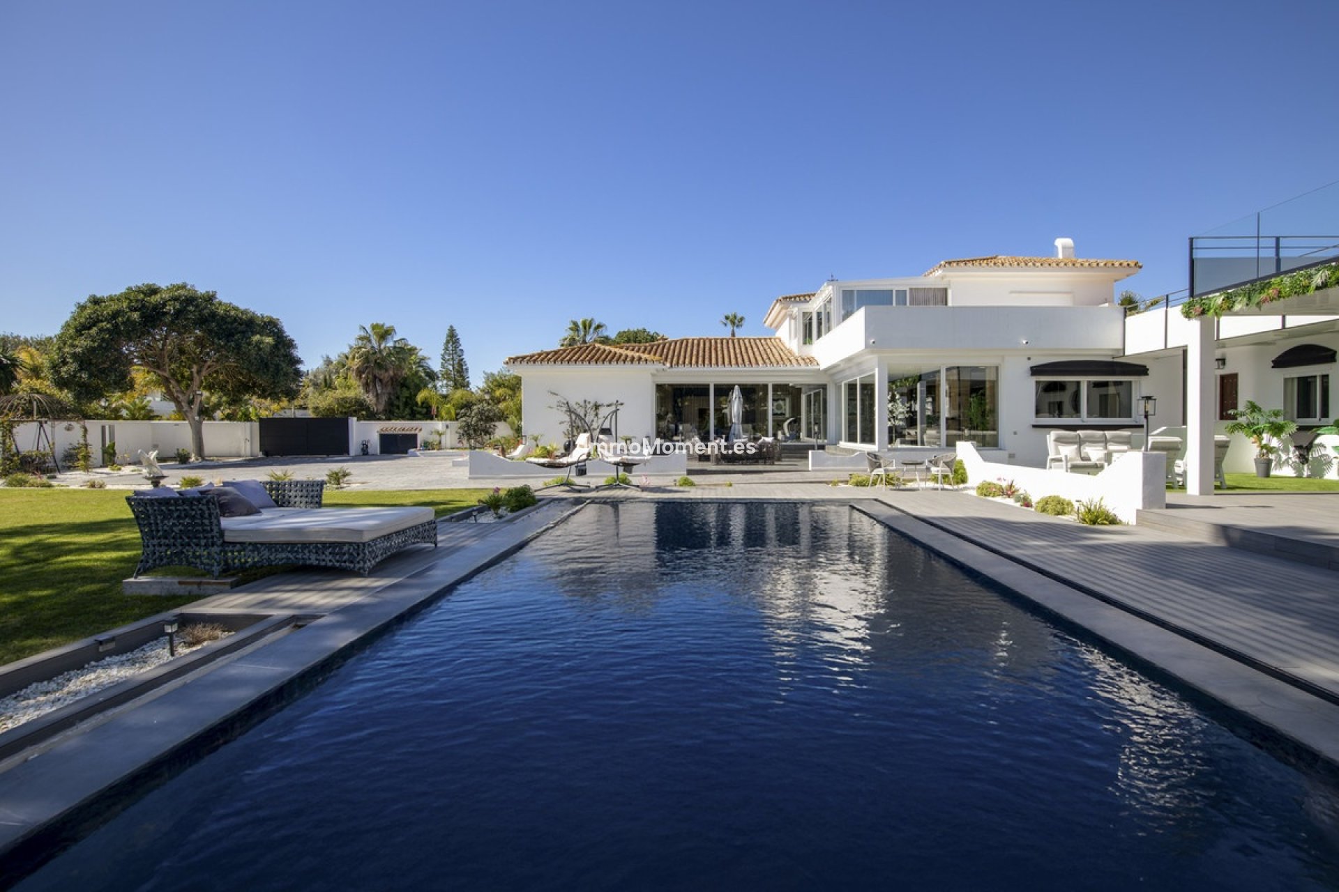 Resale - Detached villa - Estepona - Estepona Centro