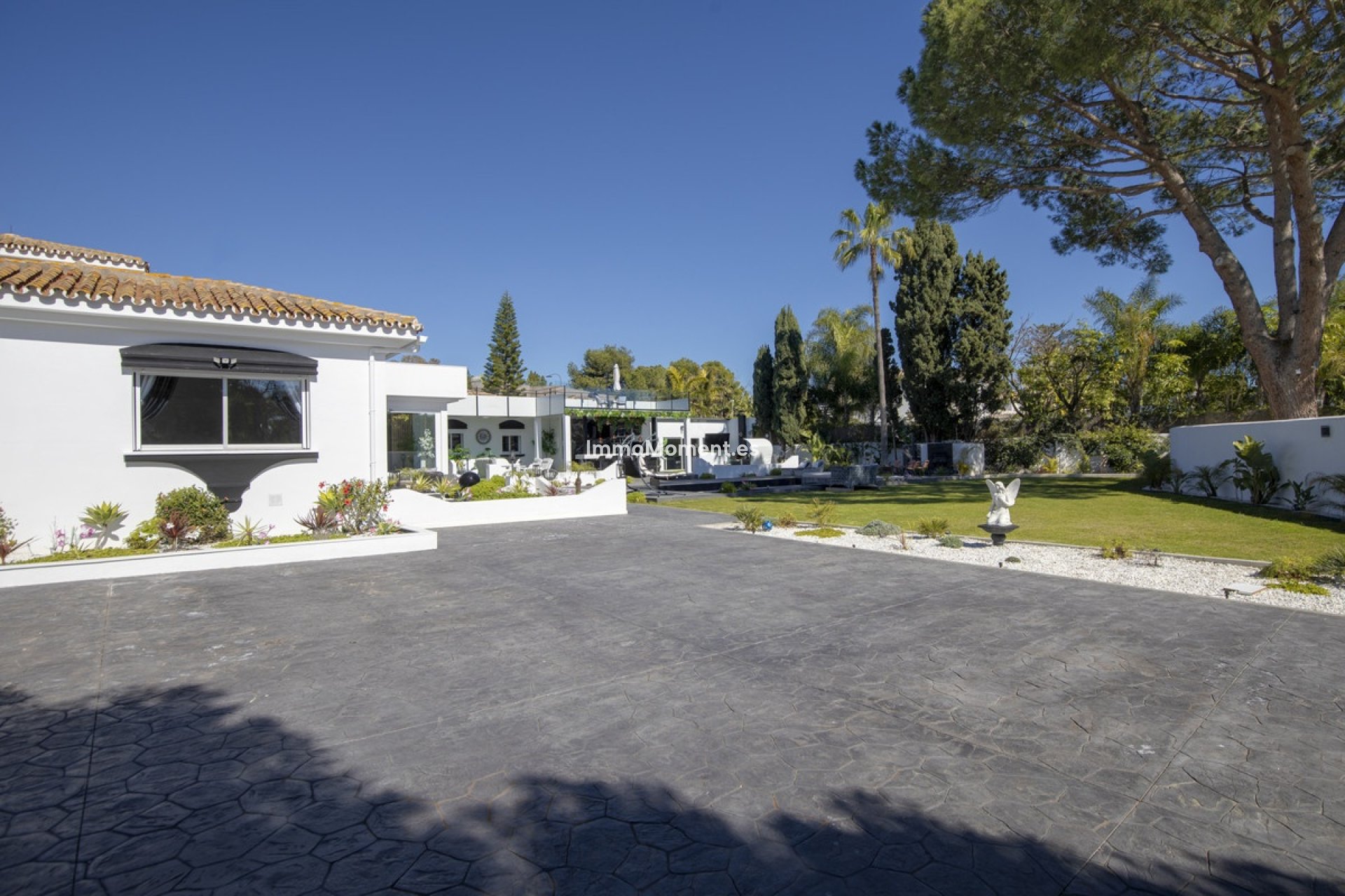Resale - Detached villa - Estepona - Estepona Centro