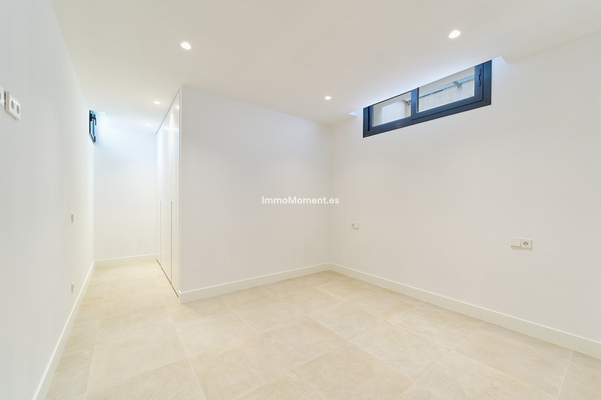 Resale - Detached villa - Estepona - Estepona Centro