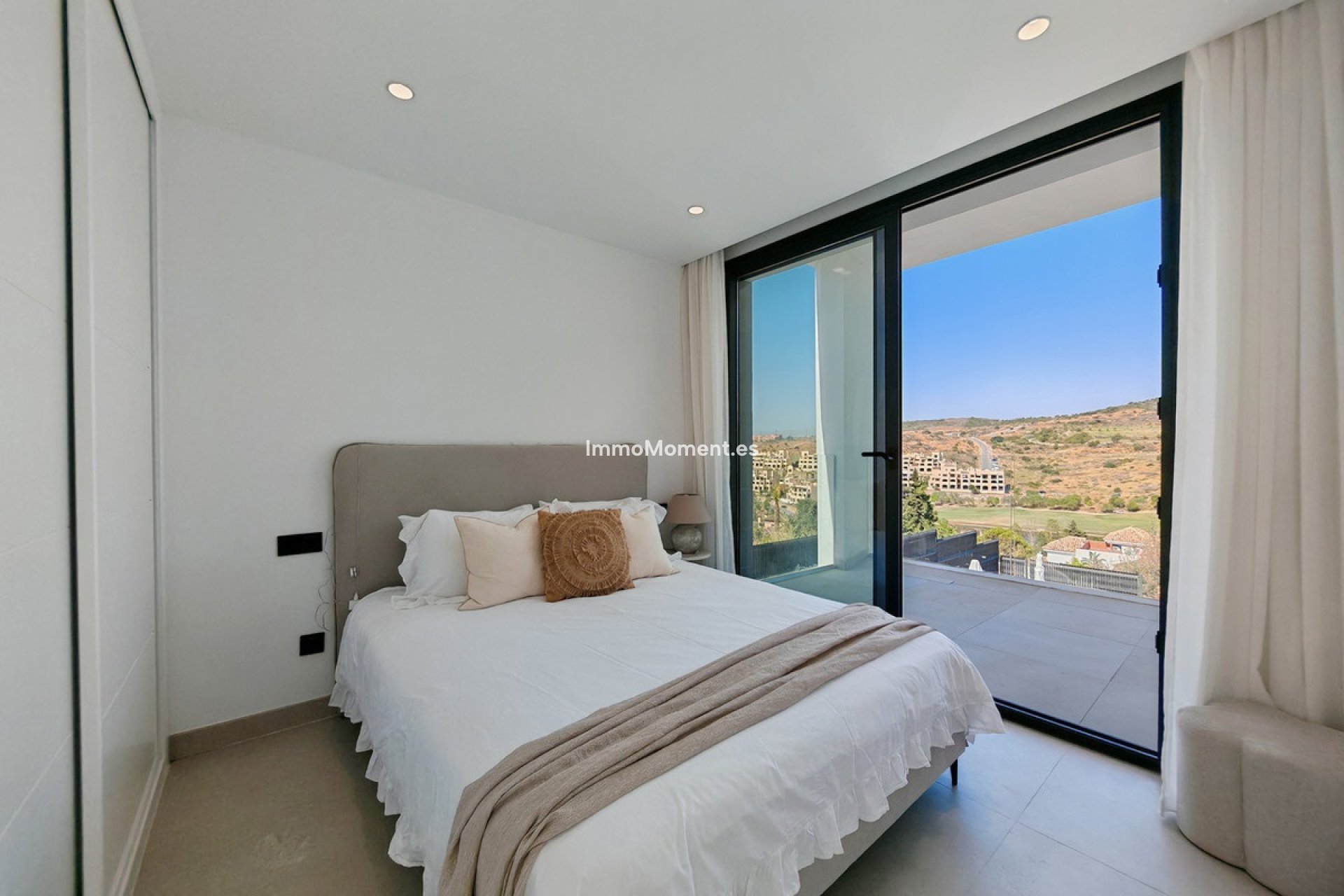 Resale - Detached villa - Estepona - Estepona Centro