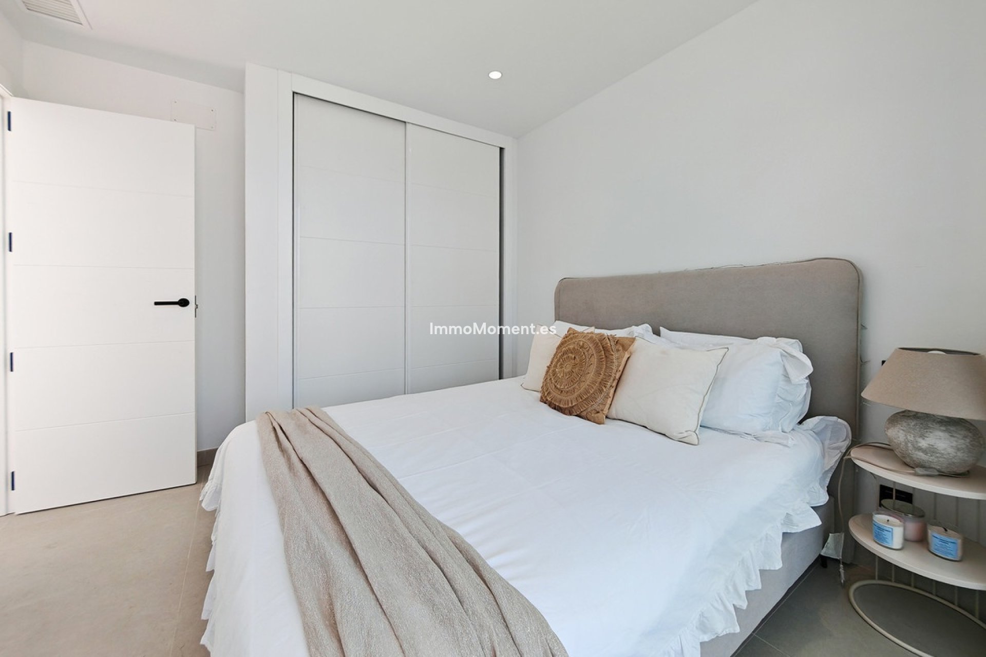 Resale - Detached villa - Estepona - Estepona Centro