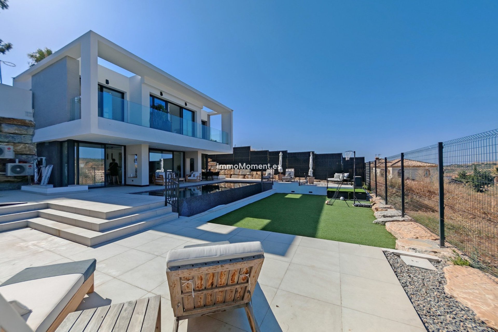 Resale - Detached villa - Estepona - Estepona Centro