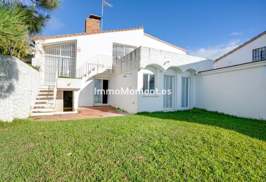 Resale - Detached villa - Estepona - Estepona Centro