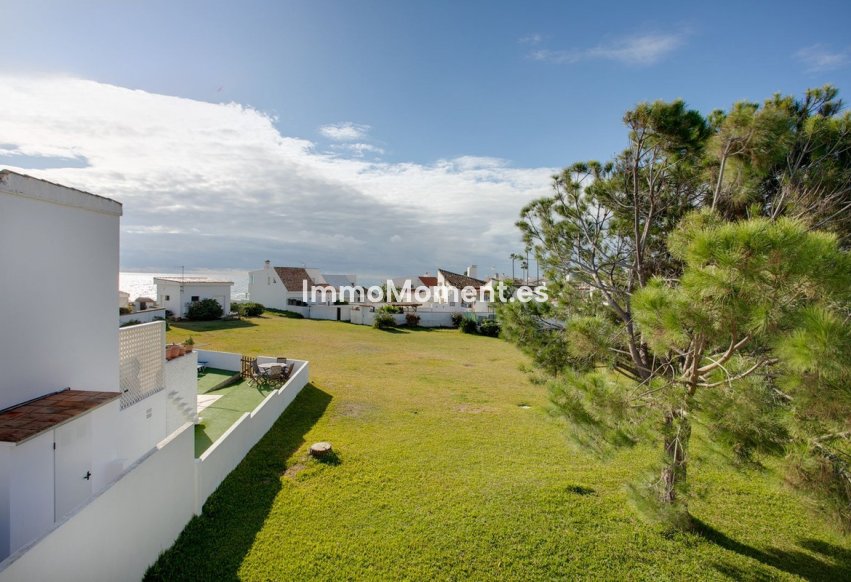 Resale - Detached villa - Estepona - Estepona Centro