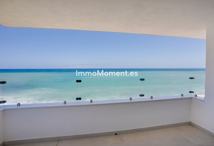 Resale - Detached villa - Estepona - Estepona Centro
