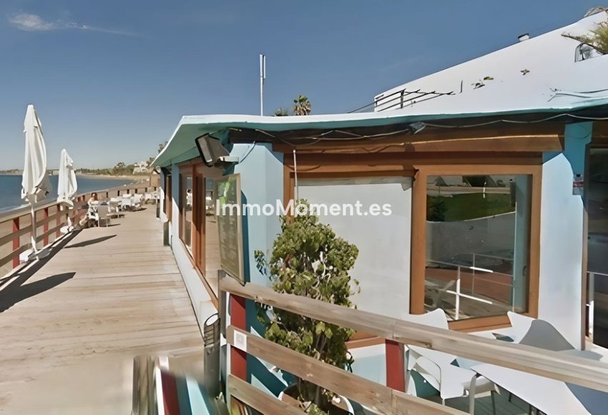 Resale - Detached villa - Estepona - Estepona Centro