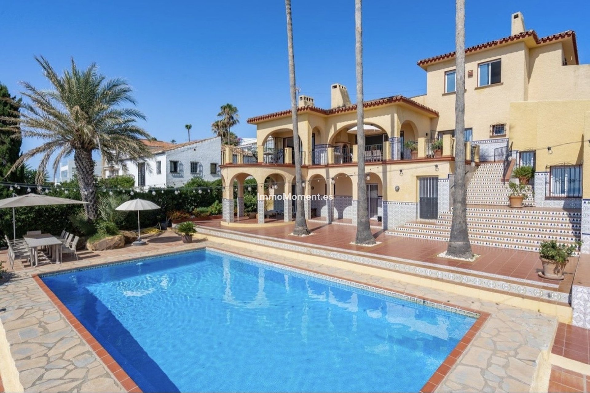 Resale - Detached villa - Estepona - Estepona Centro