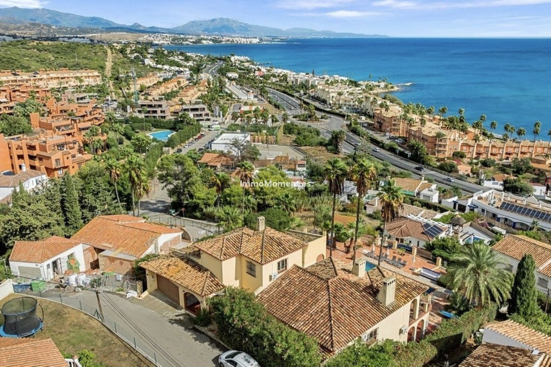 Resale - Detached villa - Estepona - Estepona Centro
