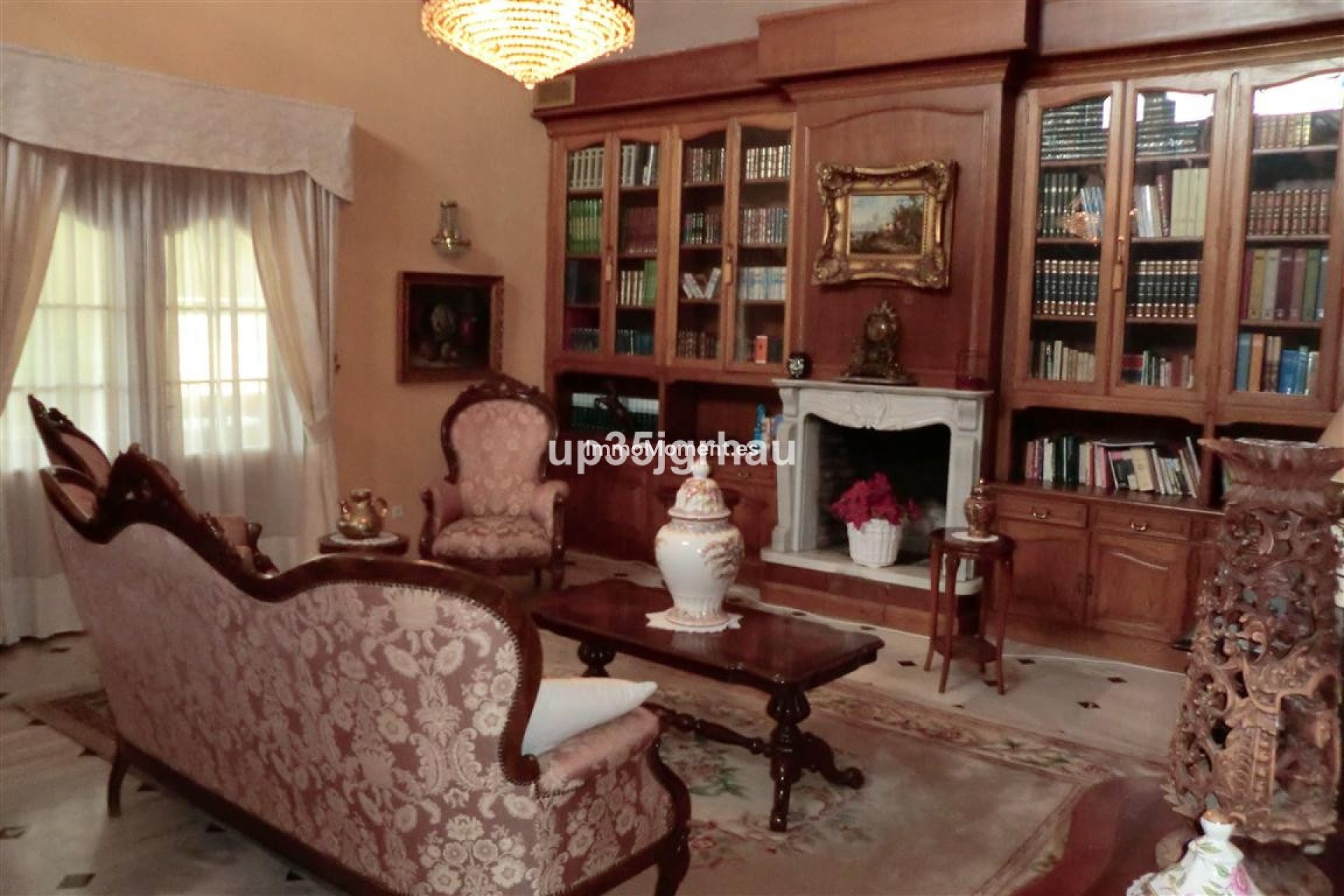 Resale - Detached villa - Estepona - Estepona Centro