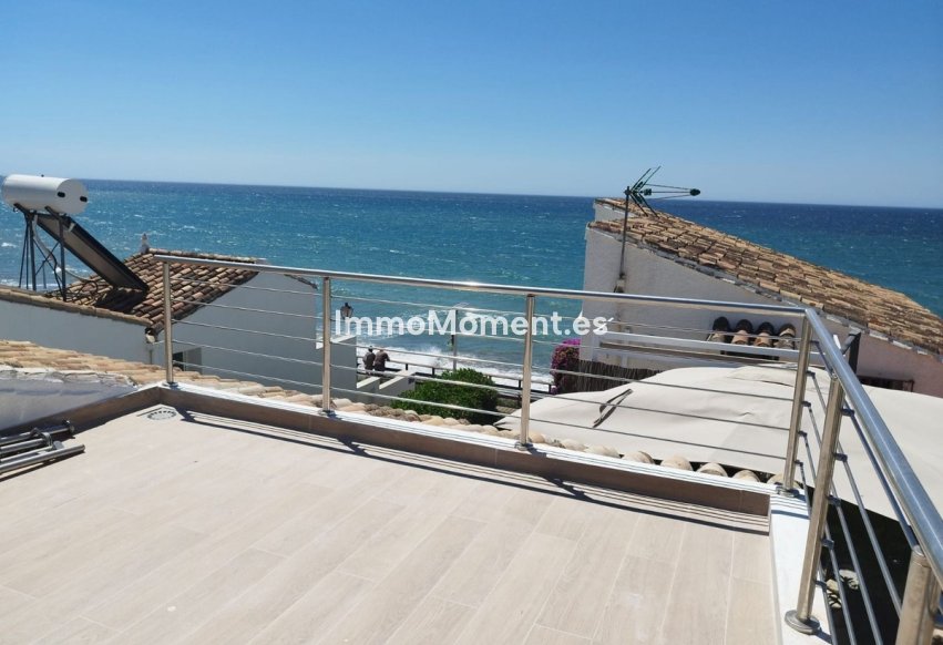 Resale - Detached villa - Estepona - Estepona Centro