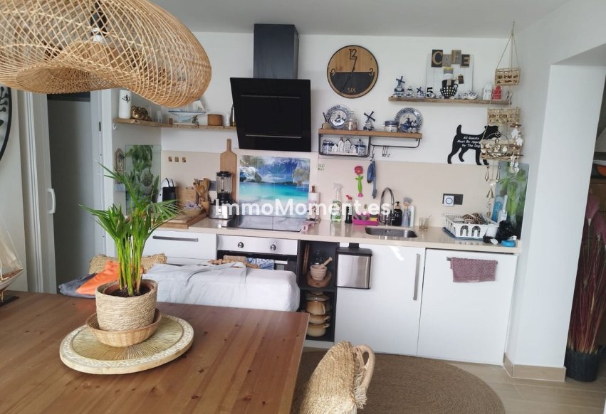 Resale - Detached villa - Estepona - Estepona Centro