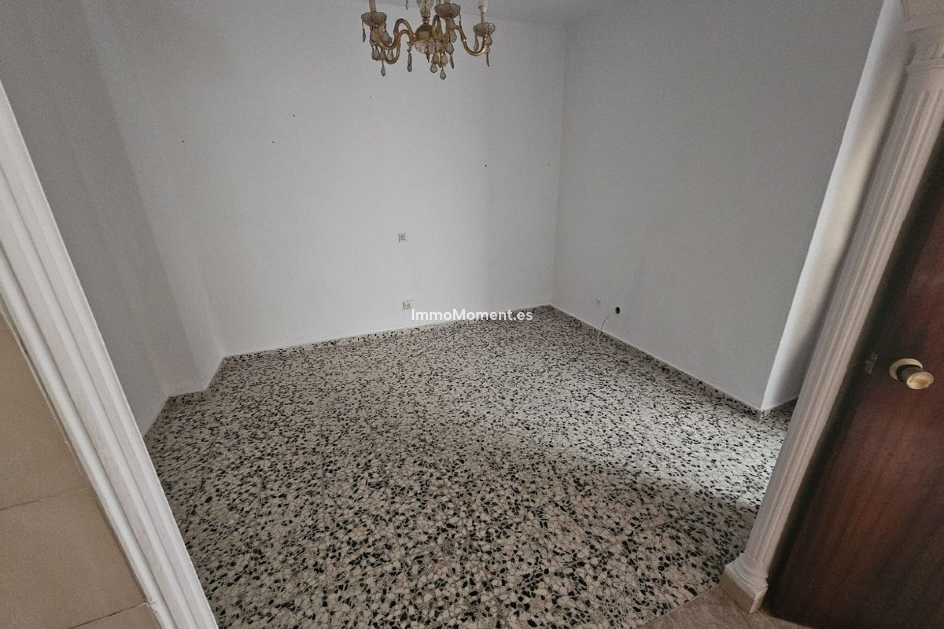 Resale - Detached villa - Estepona - Estepona Centro