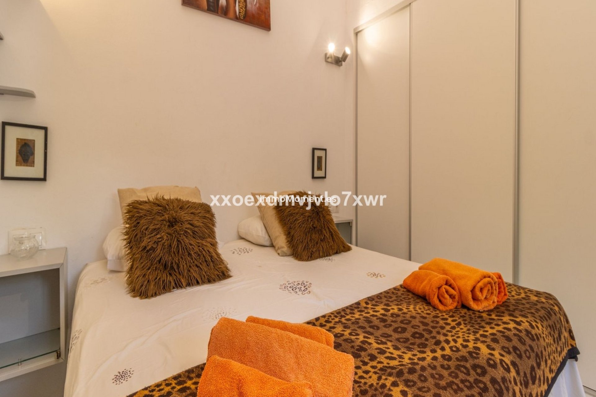 Resale - Detached villa - Estepona - Estepona Centro