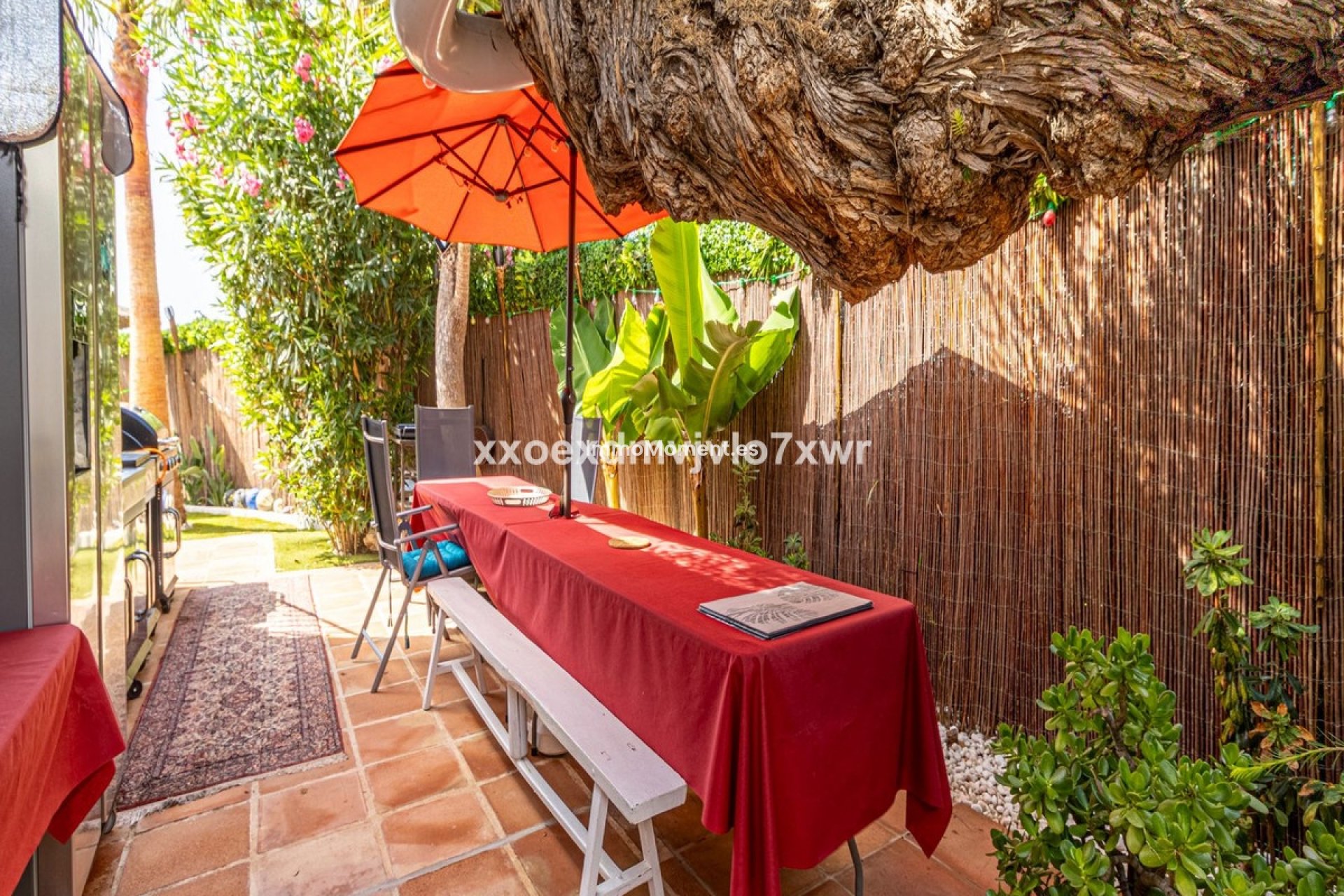 Resale - Detached villa - Estepona - Estepona Centro