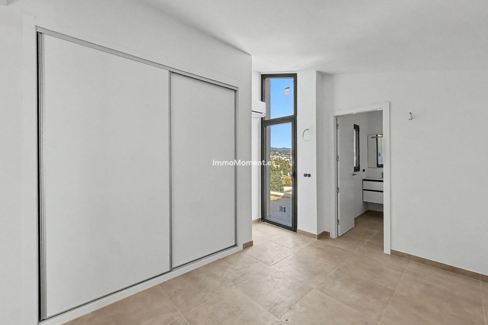 Resale - Detached villa - Estepona - Estepona Centro