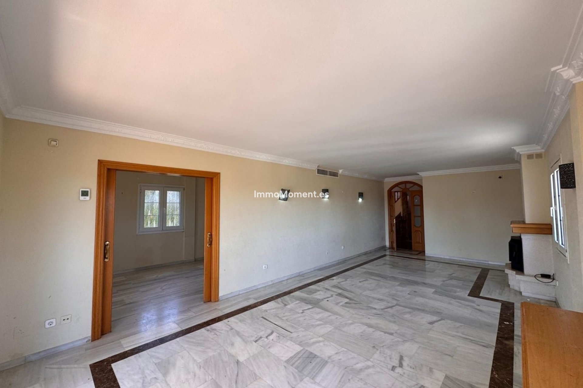 Resale - Detached villa - Estepona - Estepona Centro