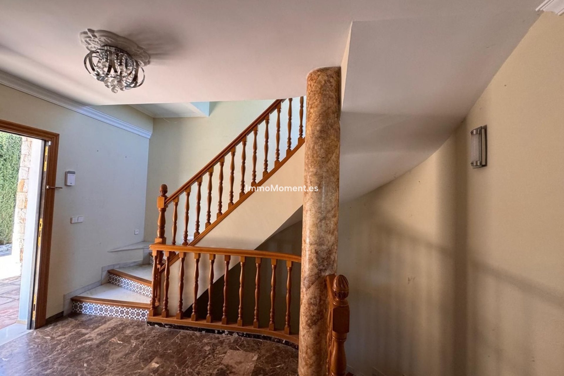 Resale - Detached villa - Estepona - Estepona Centro