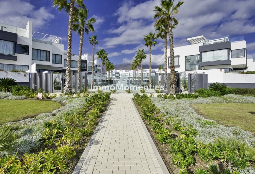 Resale - Detached villa - Estepona - Estepona Centro