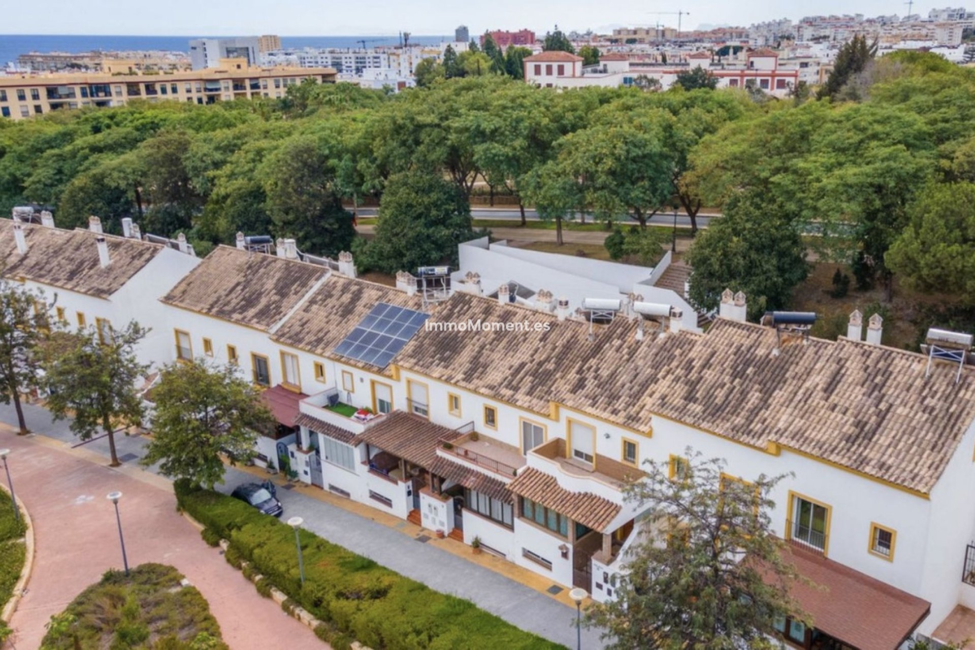 Resale - Detached villa - Estepona - Estepona Centro