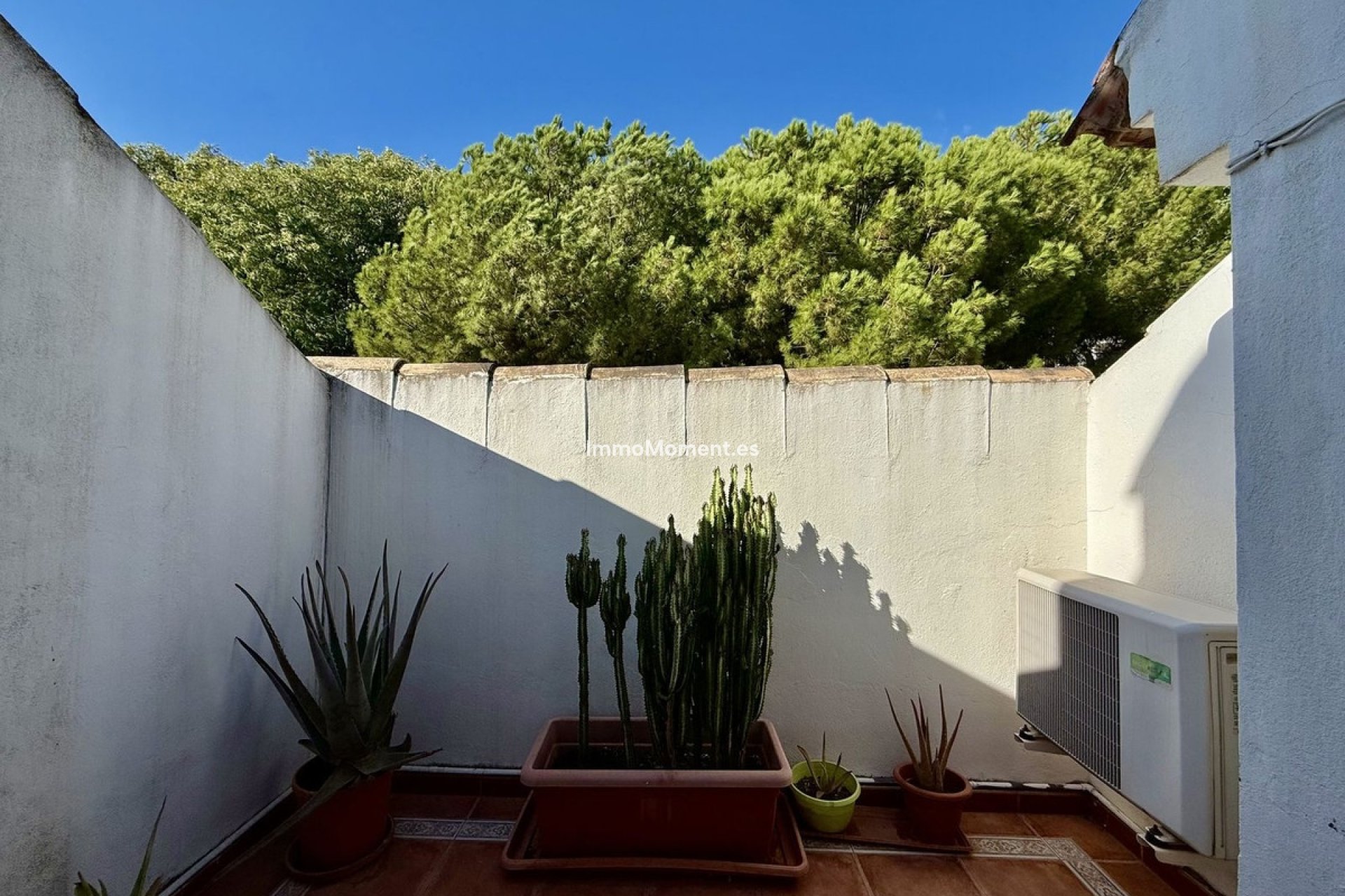 Resale - Detached villa - Estepona - Estepona Centro