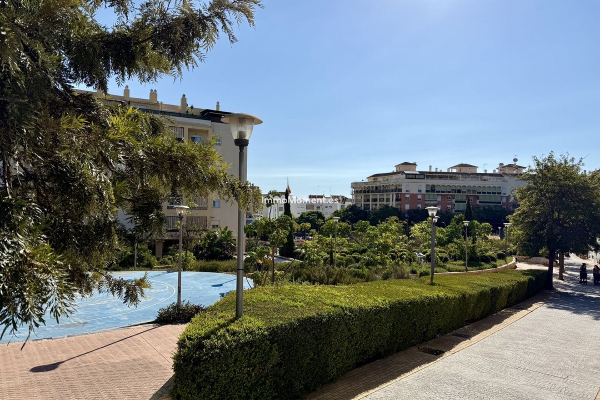 Resale - Detached villa - Estepona - Estepona Centro