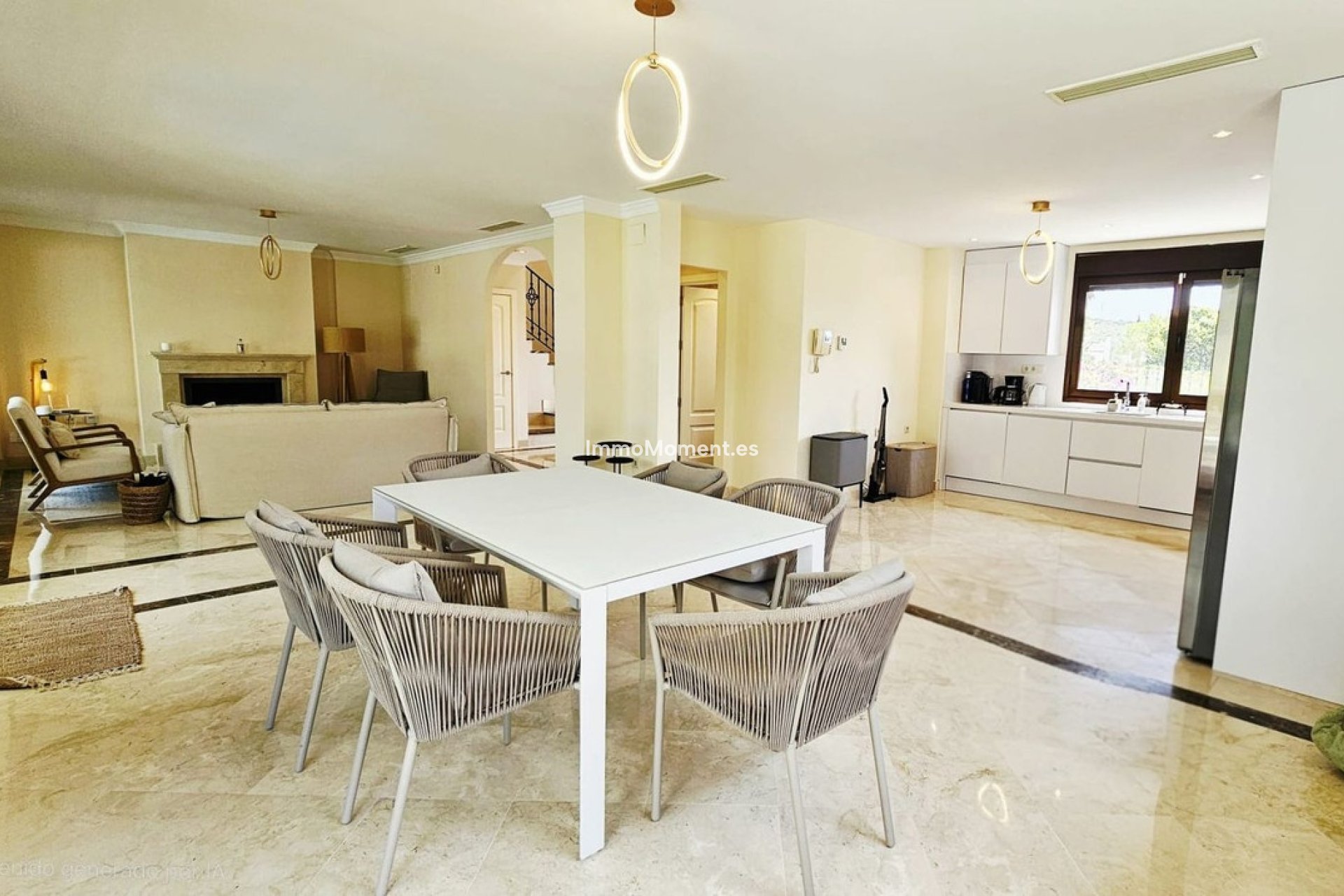 Resale - Detached villa - Estepona - Estepona Centro