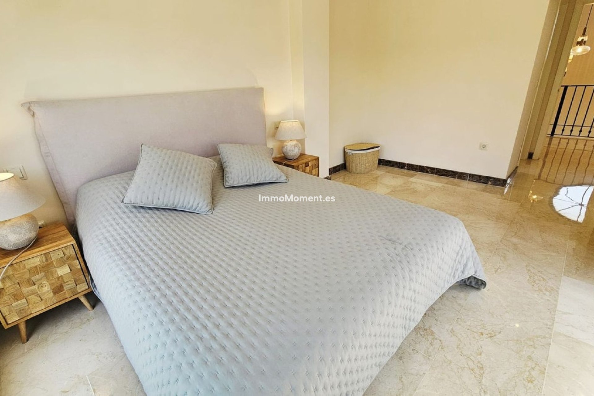 Resale - Detached villa - Estepona - Estepona Centro