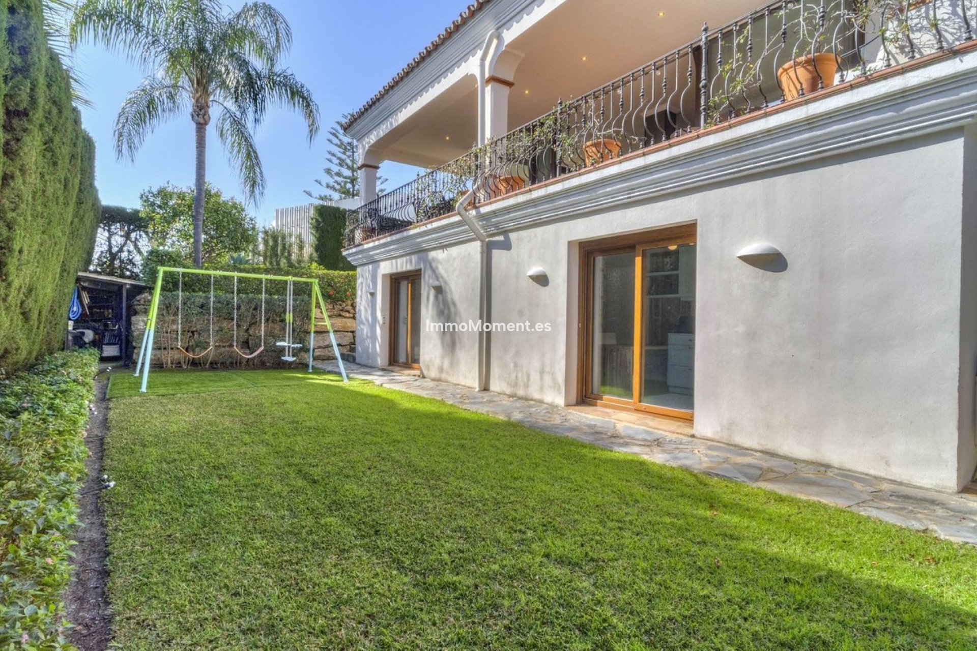 Resale - Detached villa - Estepona - Estepona Centro