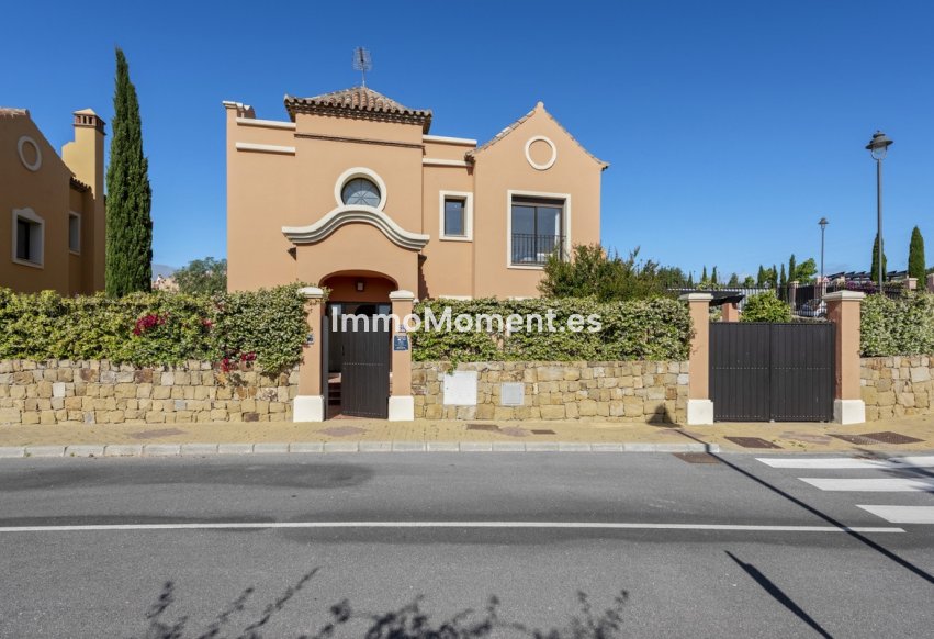 Resale - Detached villa - Estepona - Estepona Centro