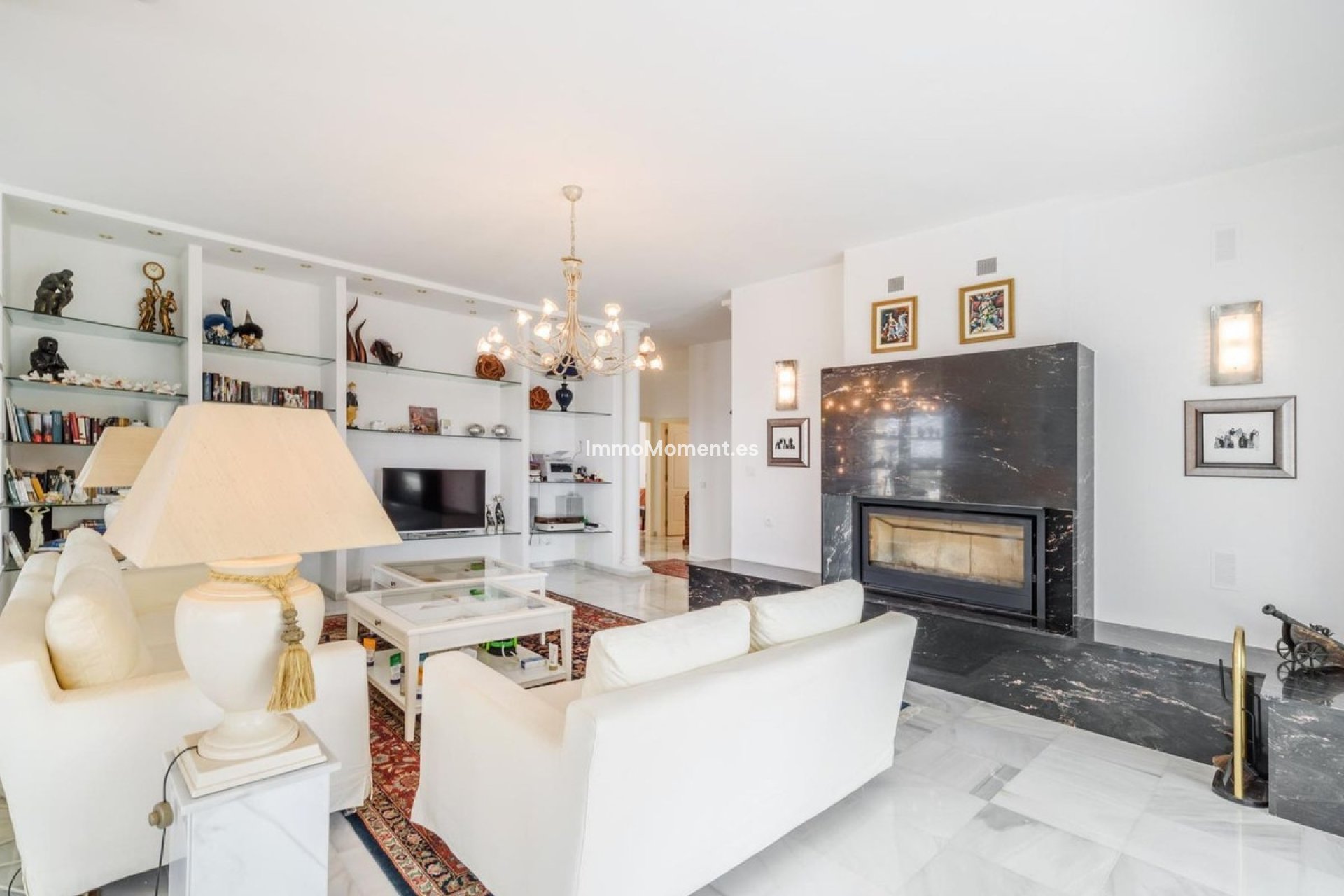 Resale - Detached villa - Estepona - Estepona Centro